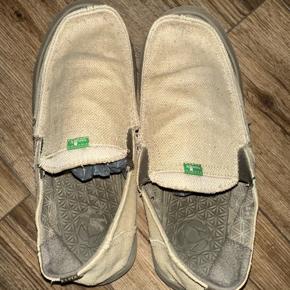 Sanuk Tan Loafers Comfortable Slip-Ons
